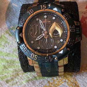 Invicta Men's 26784 DC Comics Aquaman Limited Edition Gold Tone Watch